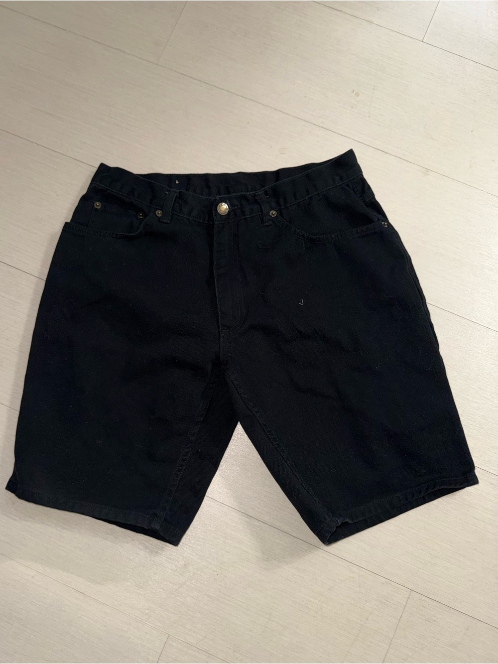 Men's Black Jean Shorts - Classic Five-Pocket Design